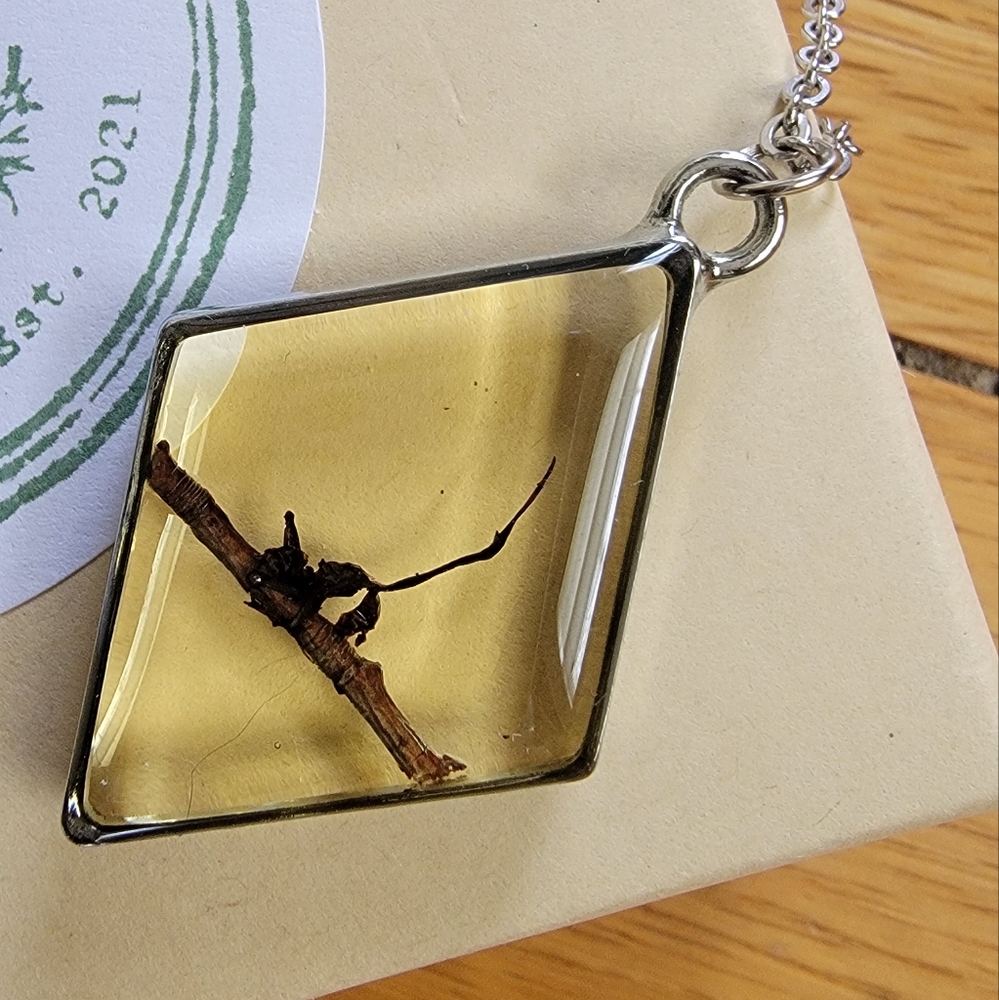 NIB Handmade Zombie Ant Fungus Necklace - Picture 3 of 7